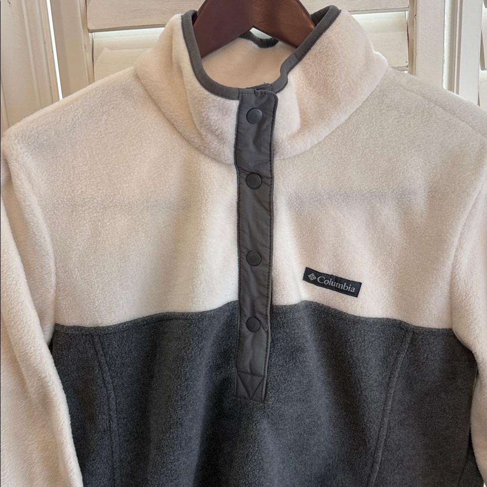 Columbia Two-Tone Snap Fleece - Ivory and Charcoal